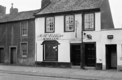 Showing MH Lothian Jeweller